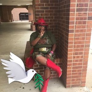 Meet your Posher, Jacqueline